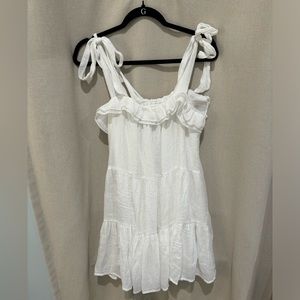 Impeccable pig, white ruffle dress, bow tie, size M, VGUC worn once, bridal